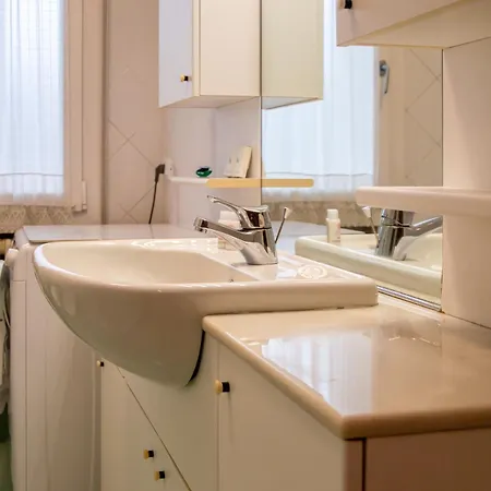 Welc-om Urban Nest Apartman
